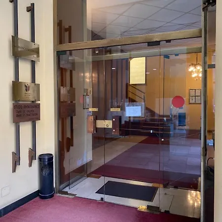 Santa Teresa E Comodo Torino