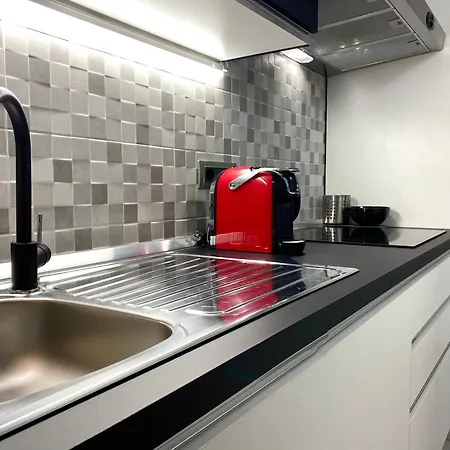 Santa Teresa E Comodo Torino