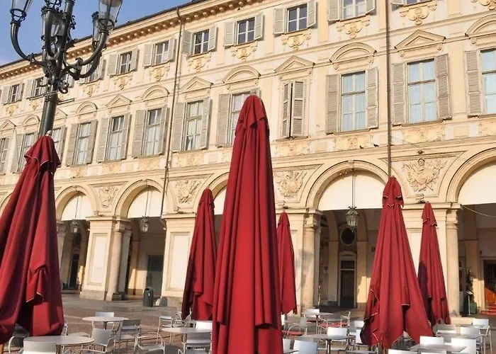 Santa Teresa E Comodo * Τορίνο