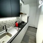 Santa Teresa E Comodo Daire *