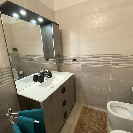 Santa Teresa E Comodo Apartment *